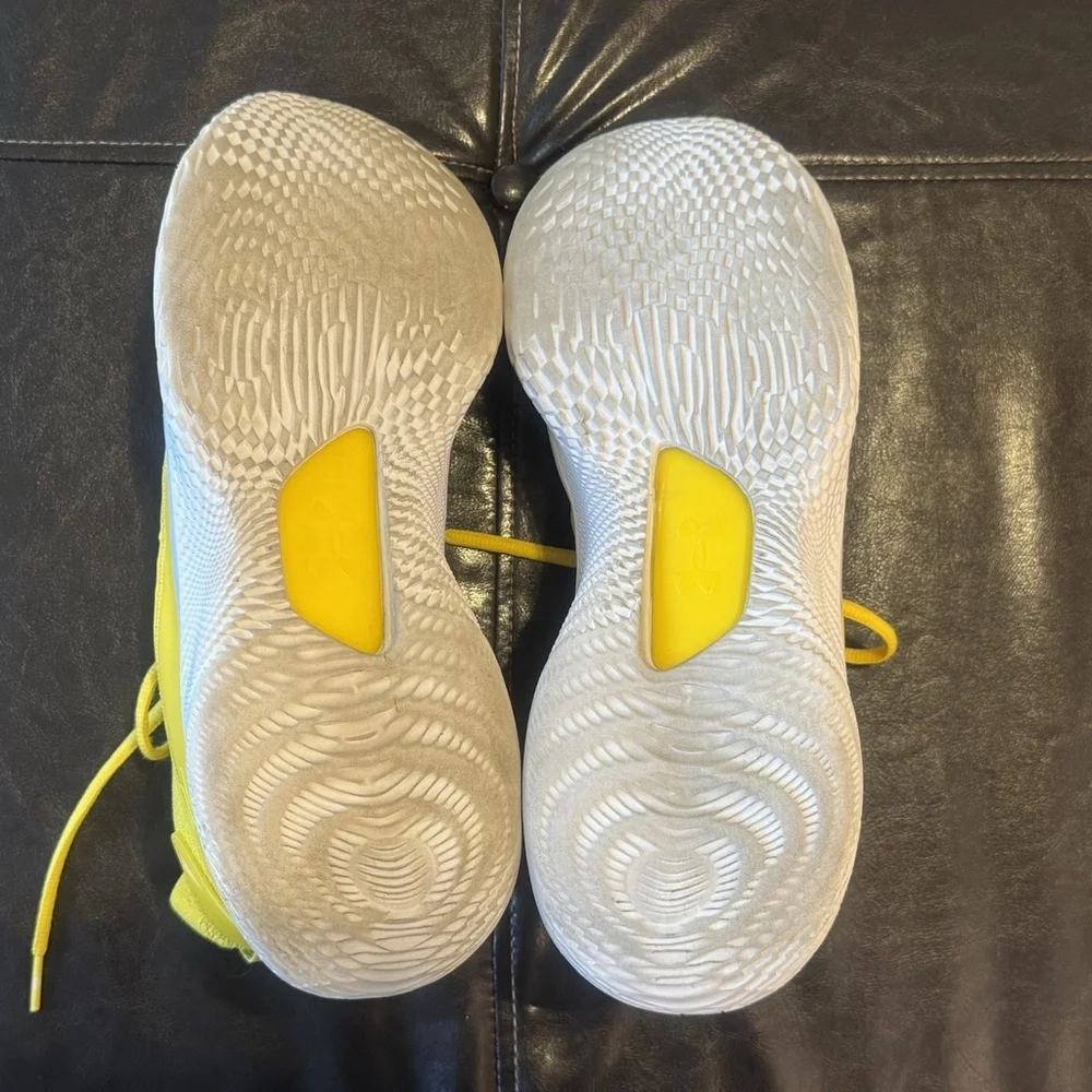 Under Armour Curry TB 8 Sneakers Men Size:12 Flow Smooth Butter Yellow
